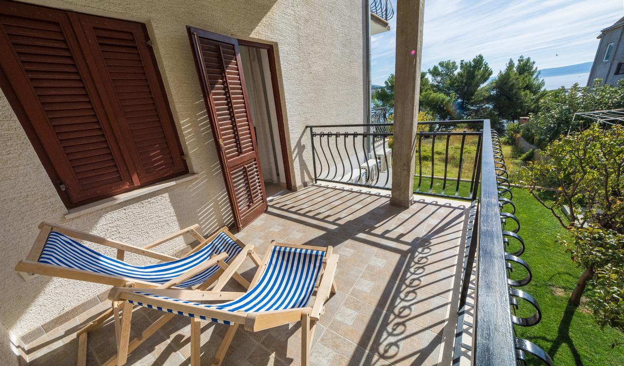 Rooms & Apartments Bruno Stobreč Екстериор снимка