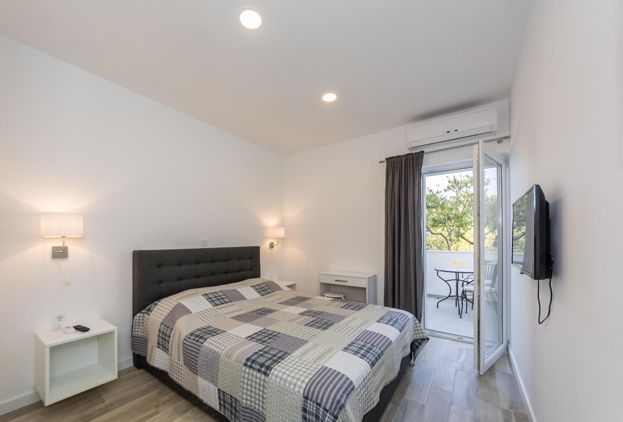 Rooms & Apartments Bruno Stobreč Екстериор снимка