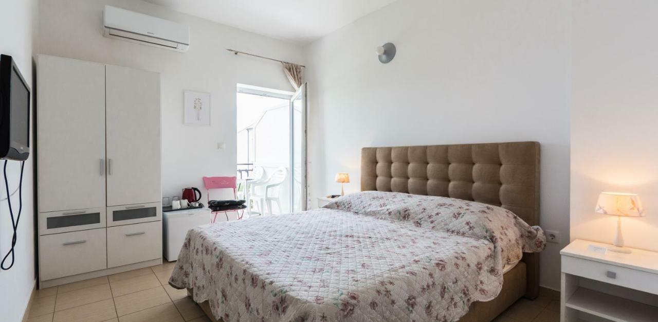 Rooms & Apartments Bruno Stobreč Екстериор снимка